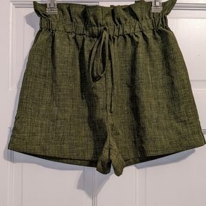 SHEIN Green High-Wasit Paper-Bag Shorts Size Medium